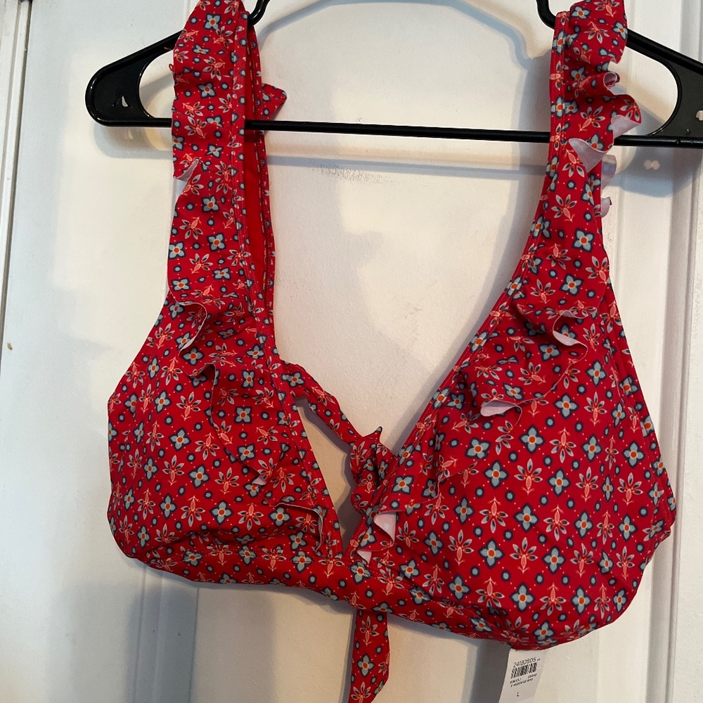 LOFT bathing suit top. NWT